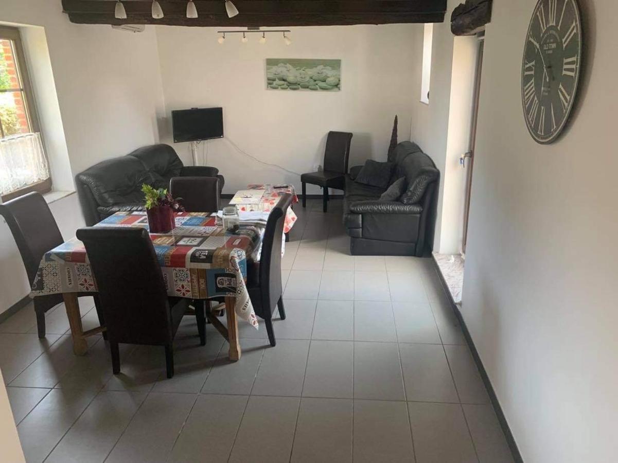 La Petite Maison Bienne-lez-Happart Eksteriør bilde